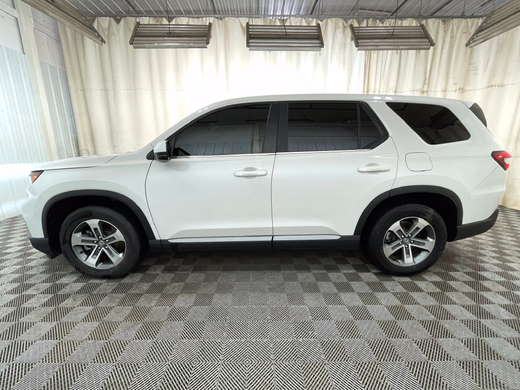 Used 2025 Honda Pilot EX-L image 15