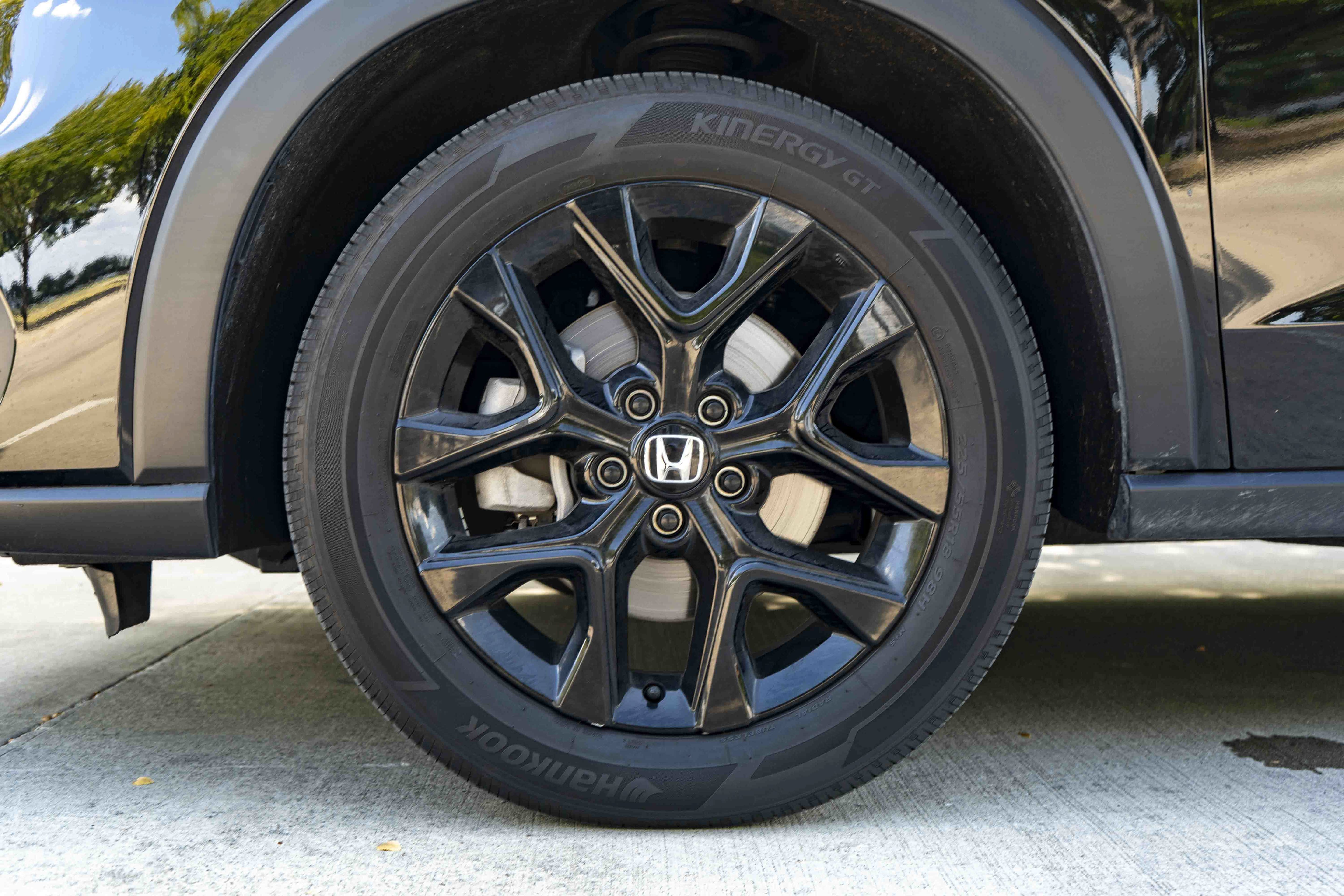 Certified 2025 Honda HR-V Sport image 14