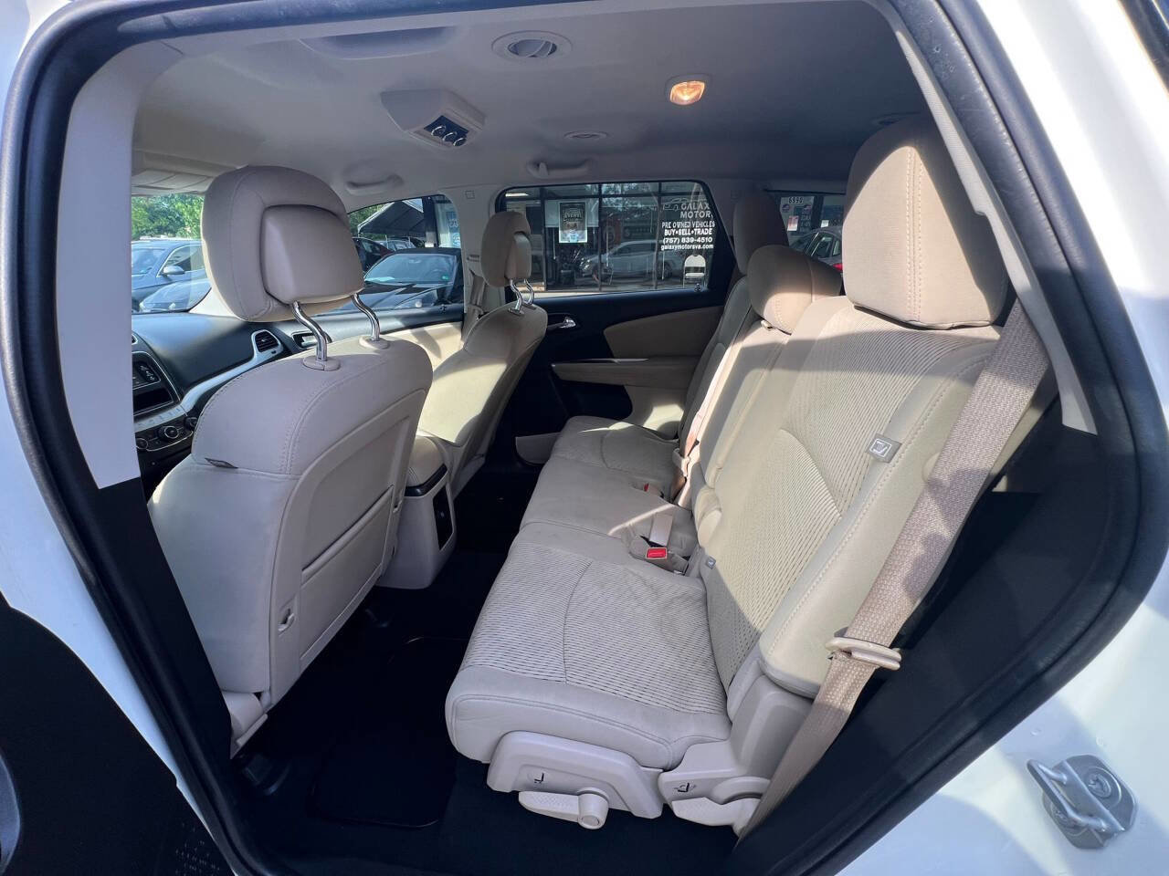 Used 2017 Dodge Journey SE w/ Flexible Seating Group image 11