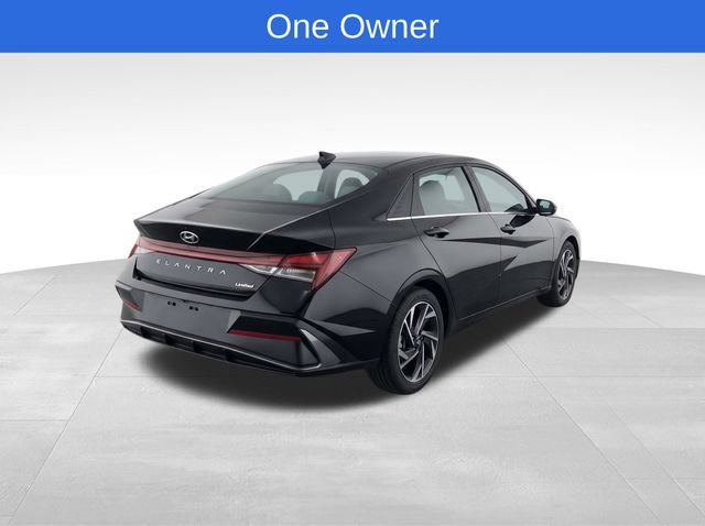 Used 2025 Hyundai Elantra Limited FWD image 4