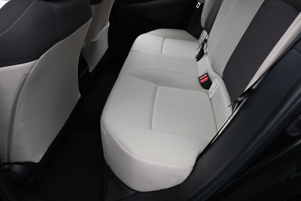 Used 2021 Toyota Corolla LE FWD image 27