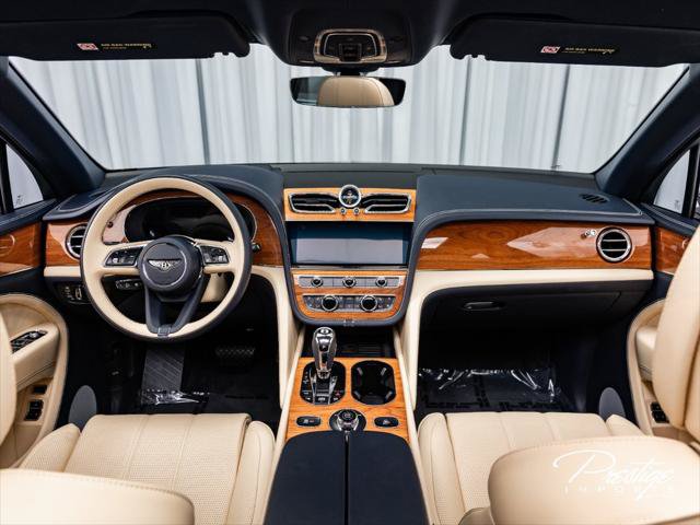 Used 2023 Bentley Bentayga Extended Wheelbase AWD/4WD image 28