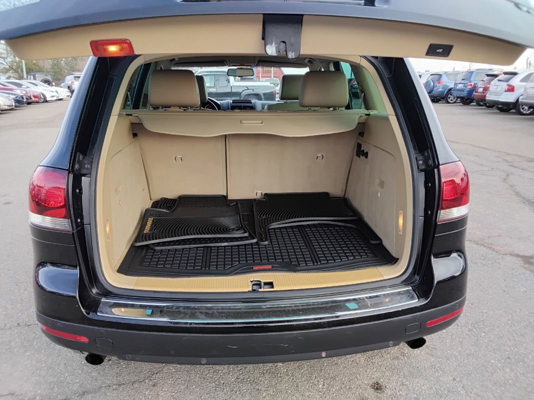 Used 2008 Volkswagen Touareg VR6 image 21