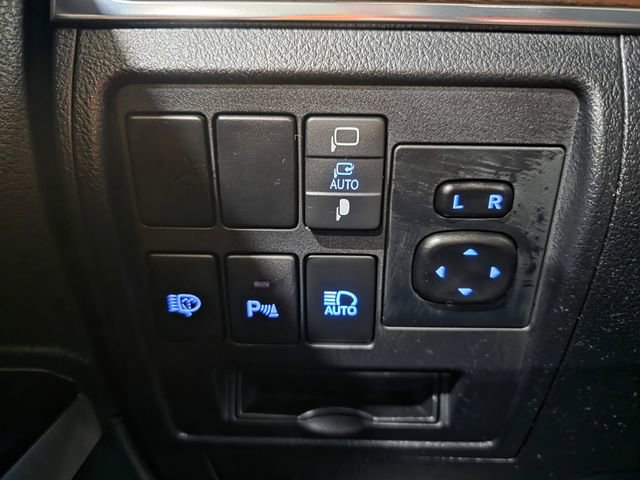 Used 2021 Toyota Land Cruiser Heritage Edition AWD/4WD image 19