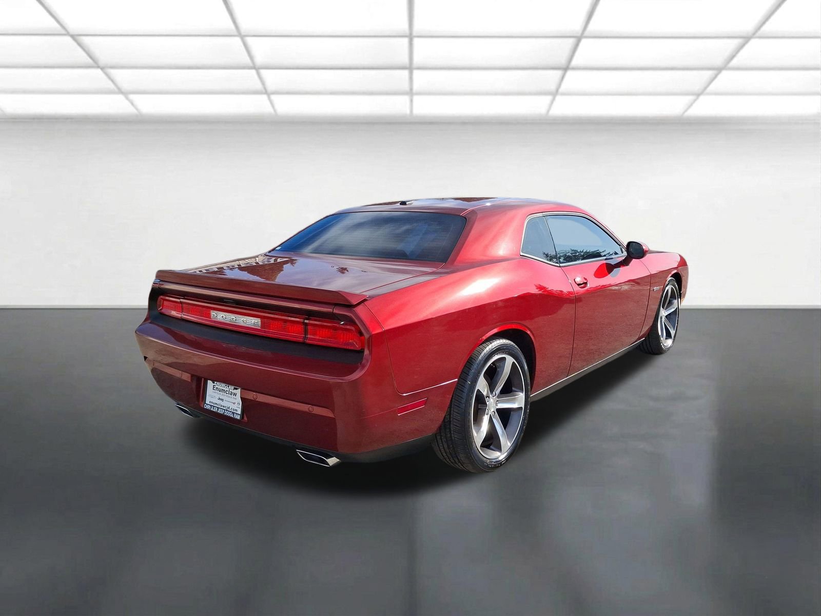 Used 2014 Dodge Challenger R/T RWD image 3