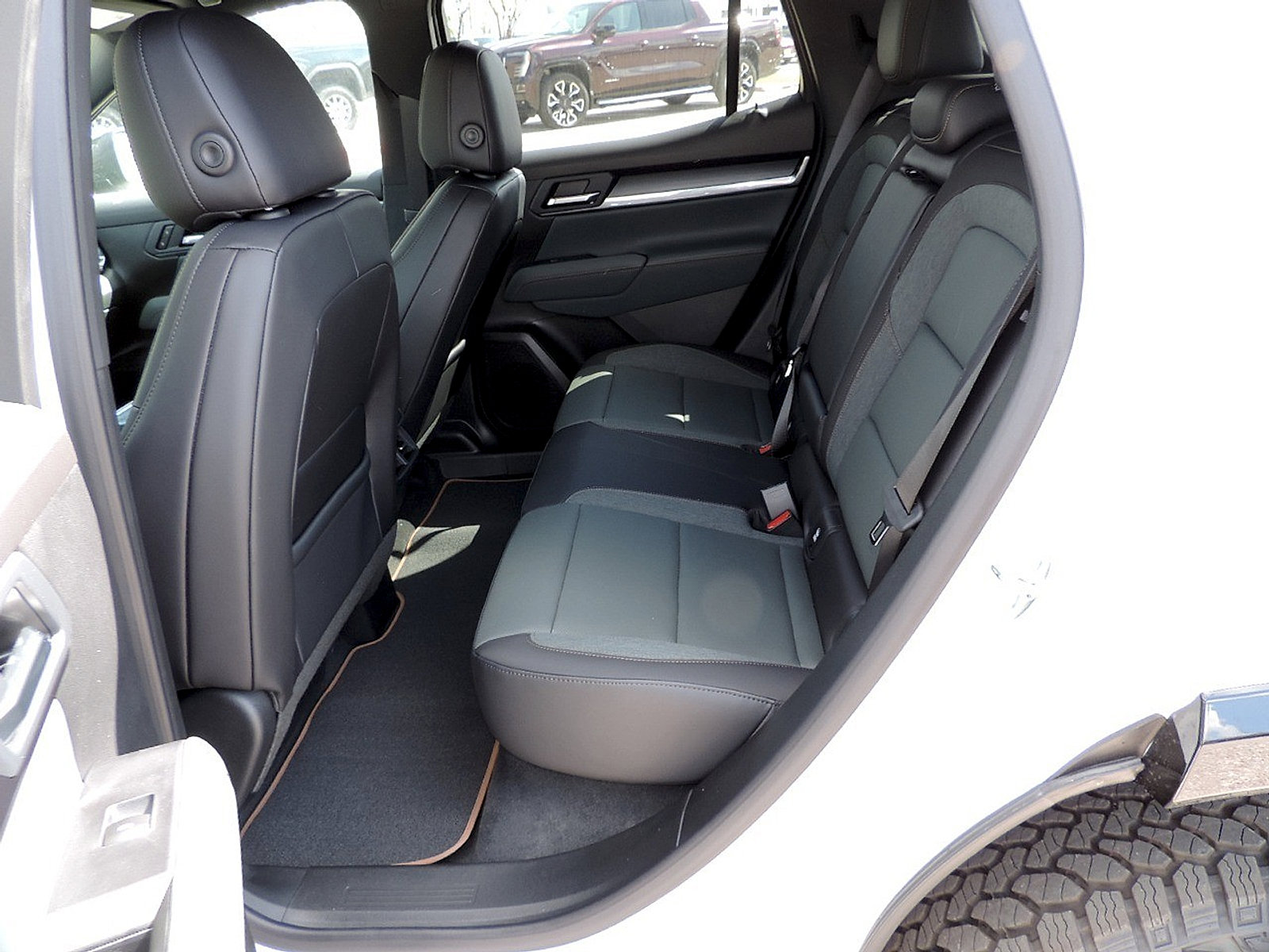 New 2026 GMC Terrain AT4 AWD/4WD image 15