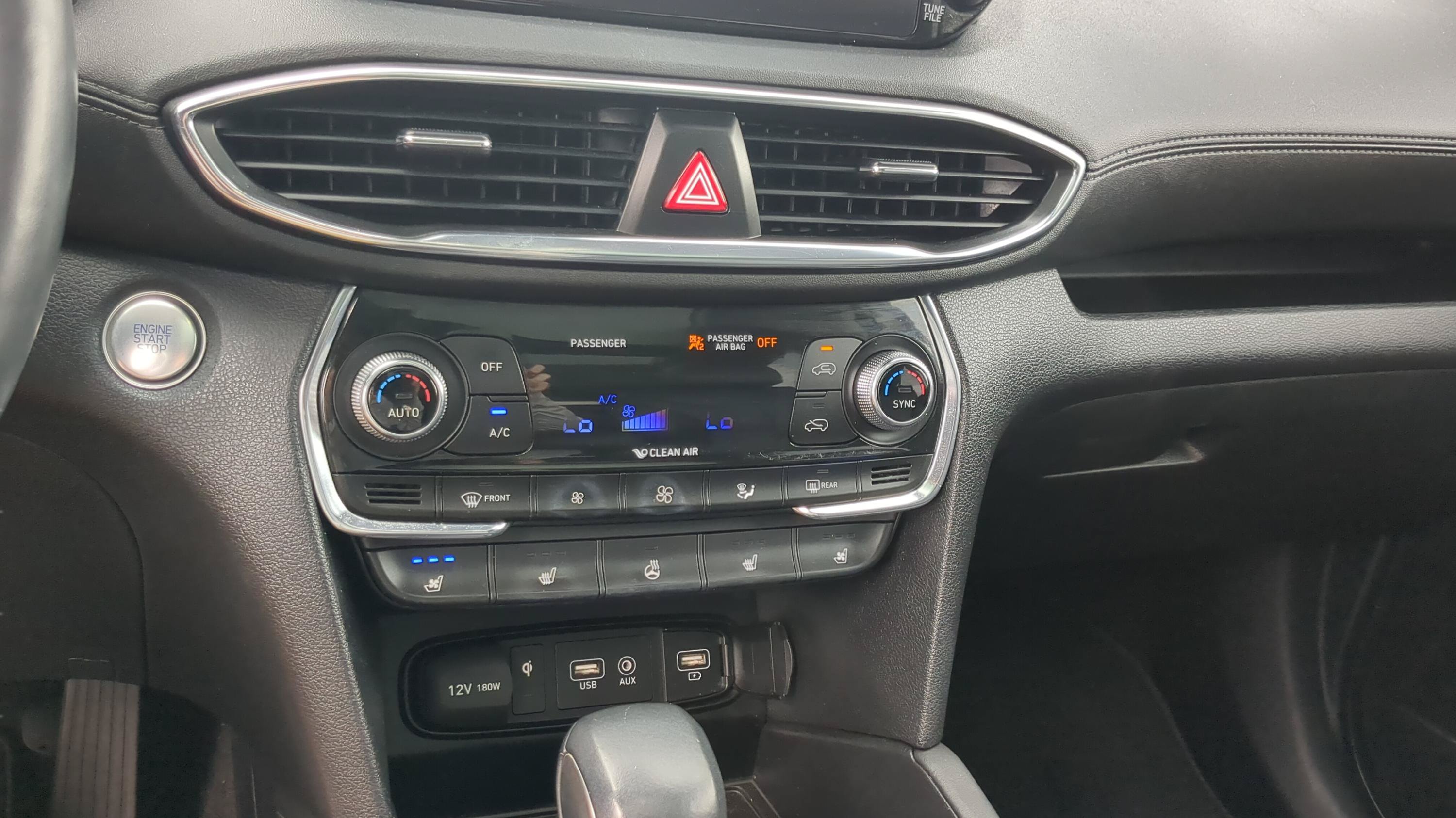 Used 2019 Hyundai Santa Fe FWD image 18