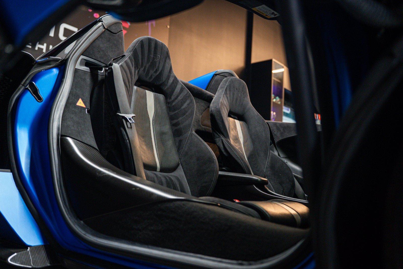 Used 2019 McLaren 570S Spider RWD image 16