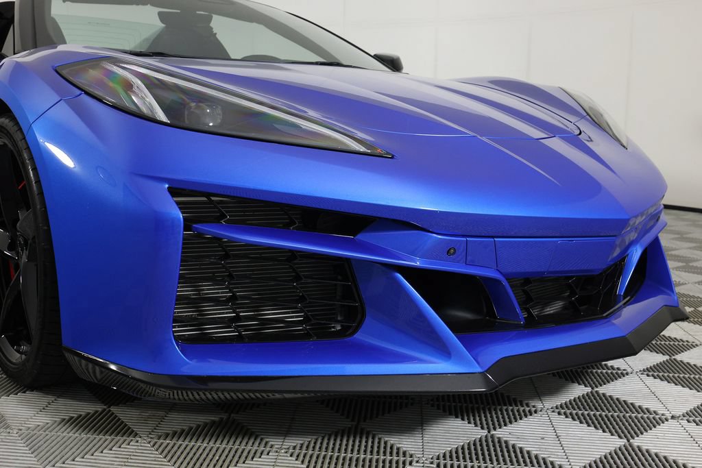 Used 2025 Chevrolet Corvette E-Ray w/ Stealth Interior Trim Package AWD/4WD image 36