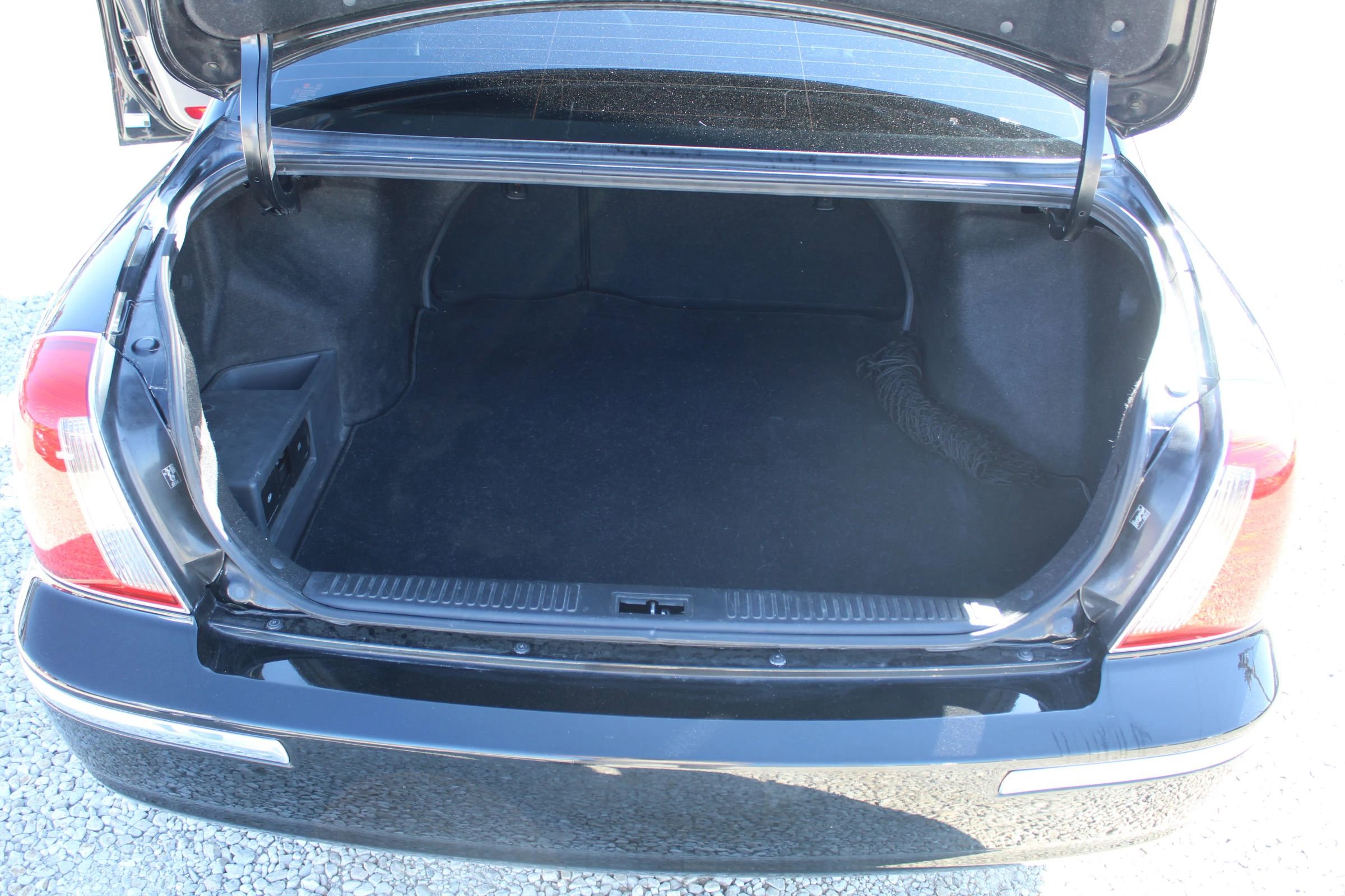 Used 2005 Hyundai XG350 L image 19