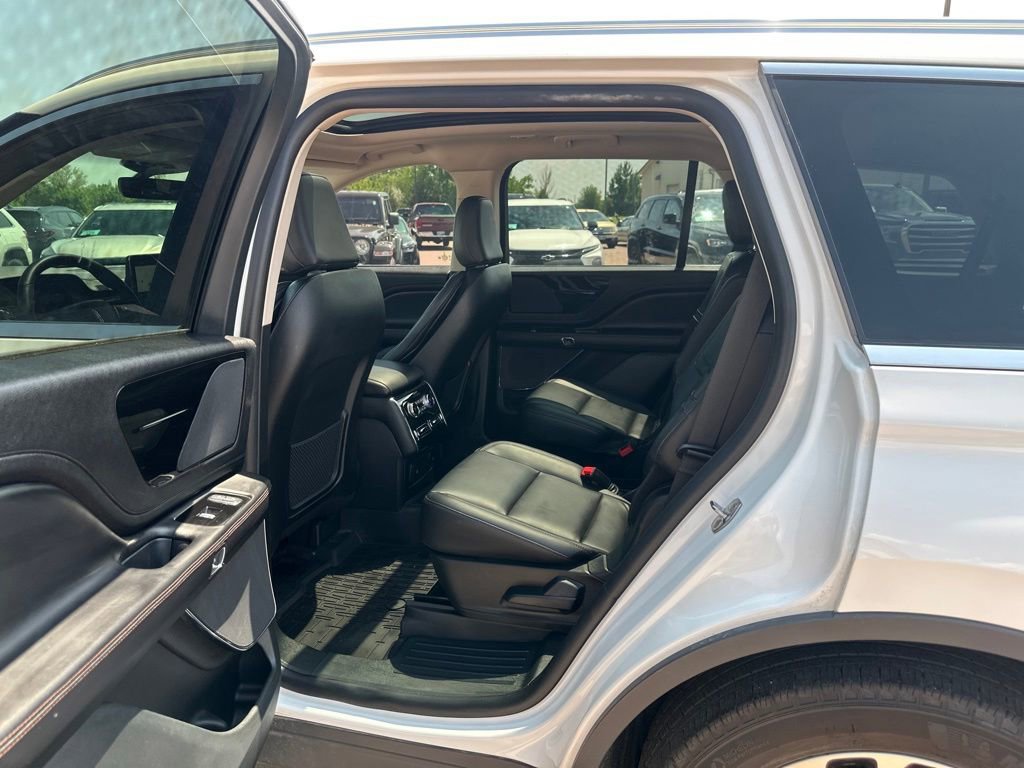 Used 2023 Lincoln Aviator AWD w/ Premium Package image 20