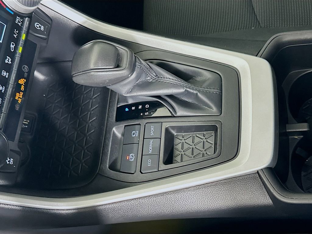 Certified 2024 Toyota RAV4 LE FWD image 17