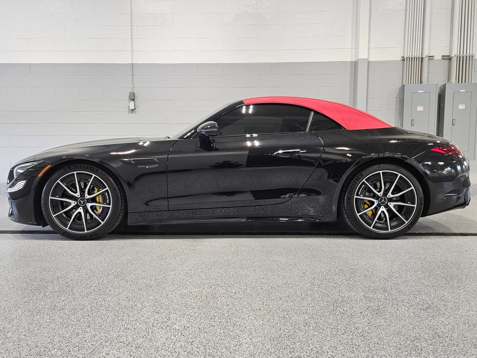 Certified 2022 Mercedes-Benz SL 63 AMG 4MATIC image 7