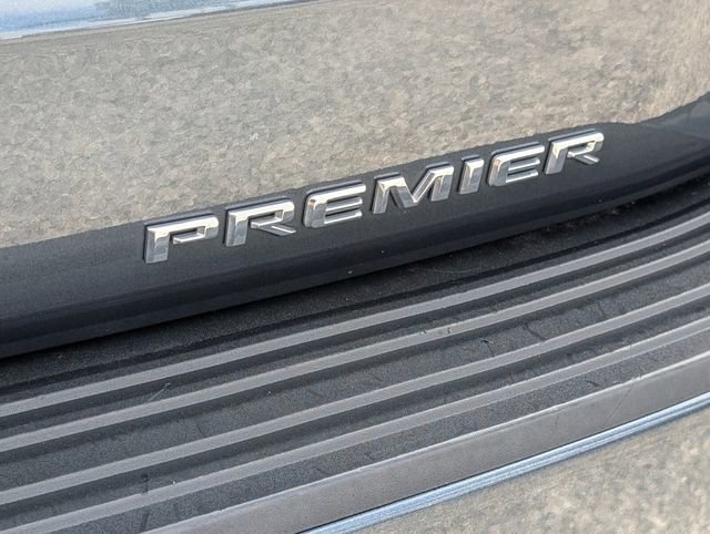 Used 2021 Chevrolet Suburban Premier w/ Premium Package image 15