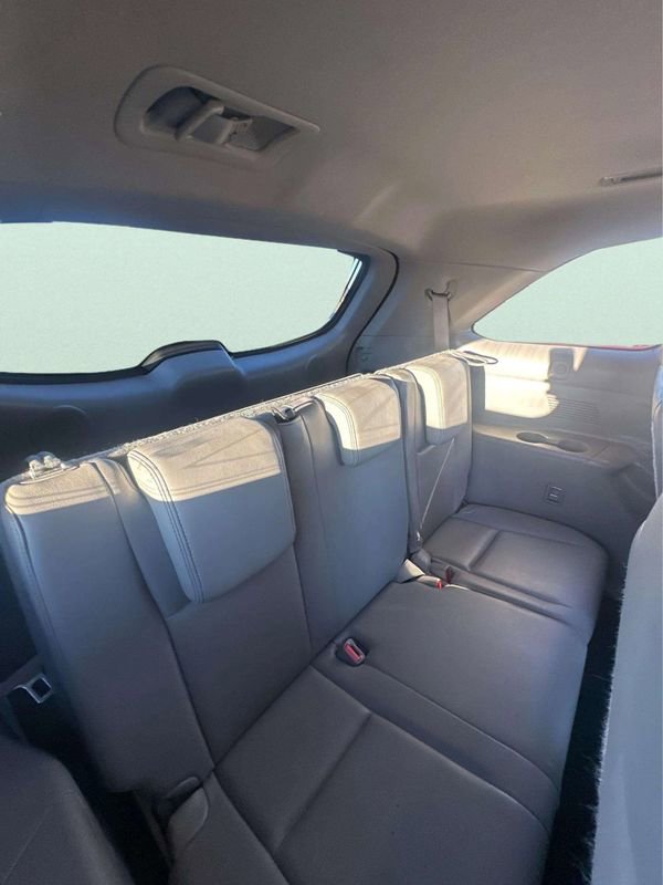Used 2014 Toyota Highlander Limited w/ Driver Technology Package image 10