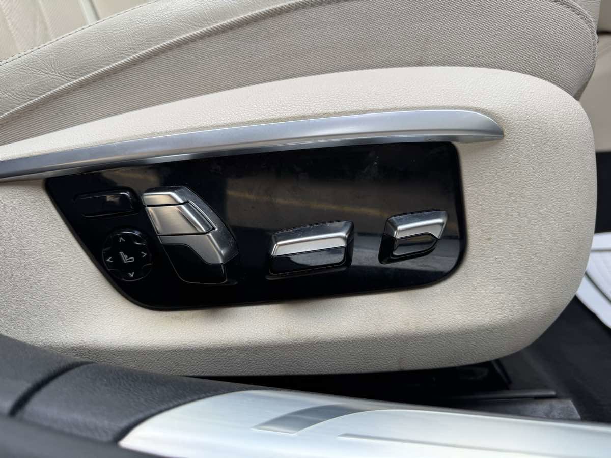 Used 2017 BMW 750i xDrive AWD/4WD image 32