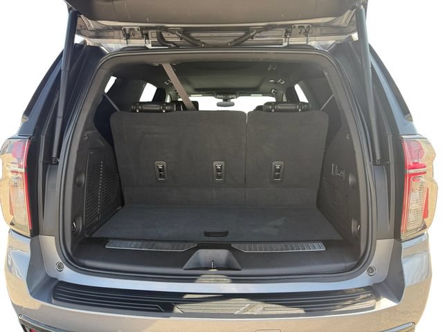 Used 2021 Chevrolet Tahoe RST w/ Luxury Package AWD/4WD image 23