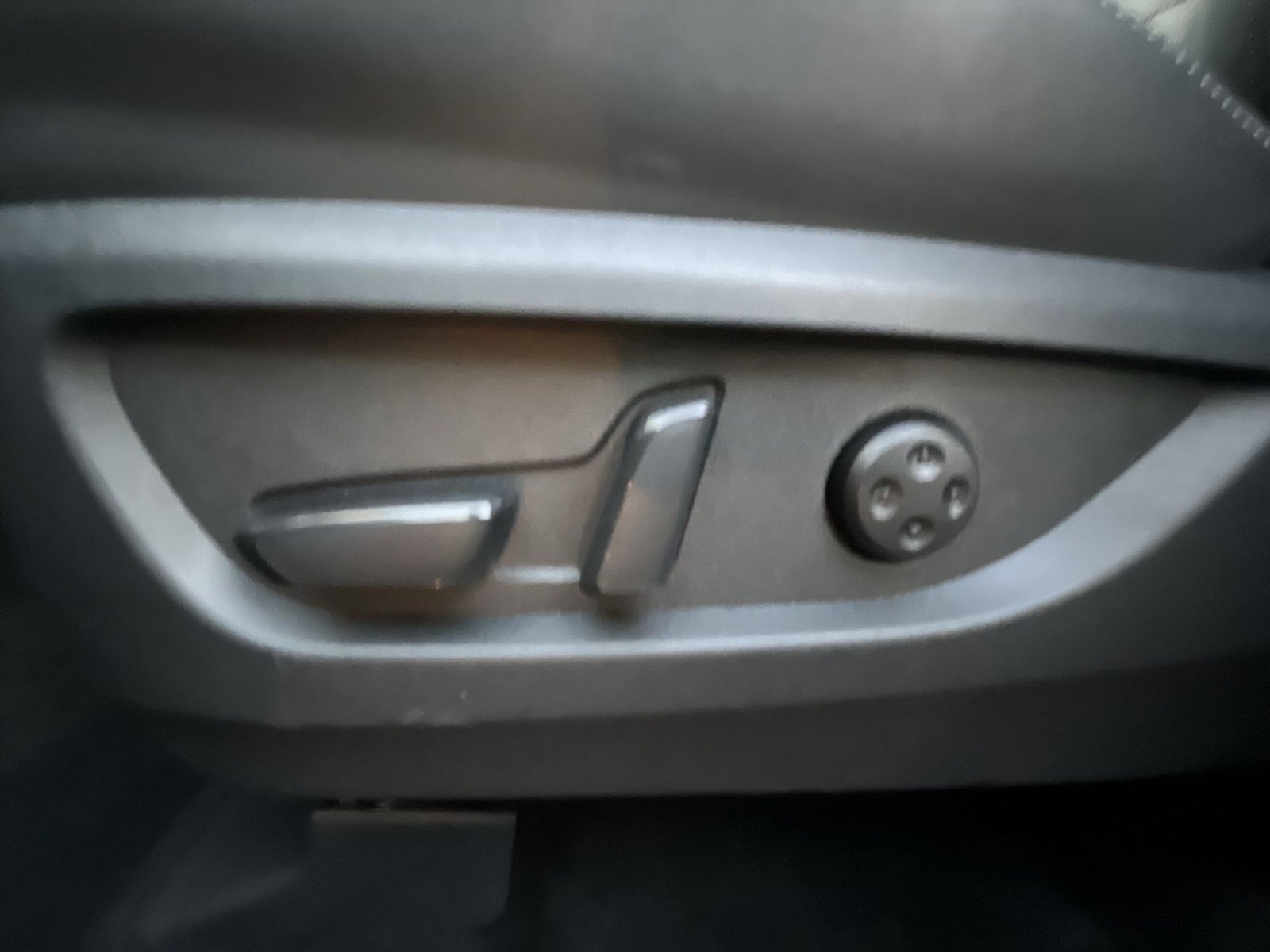 Used 2025 INFINITI QX55 Luxe w/ Cargo Package image 14