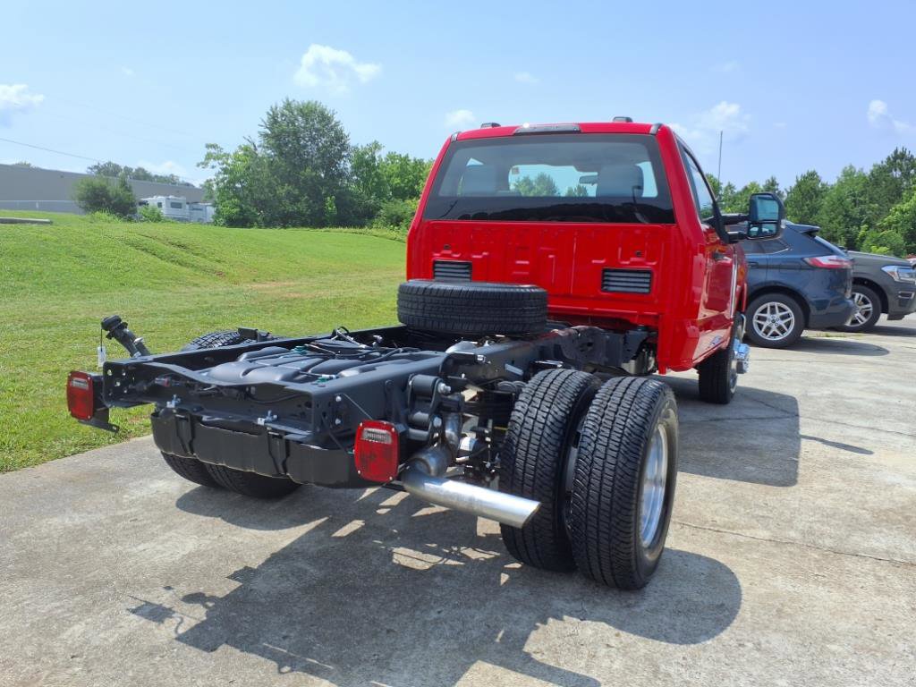 New 2025 Ford F350 XL w/ XL Chrome Package image 4