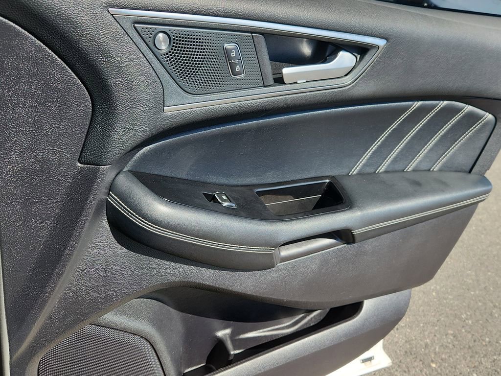 Used 2019 Ford Edge ST w/ Equipment Group 401A image 16