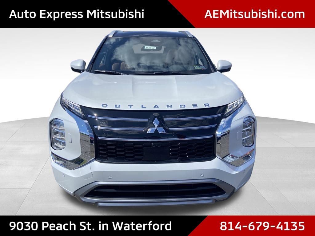 New 2025 Mitsubishi Outlander SEL image 2