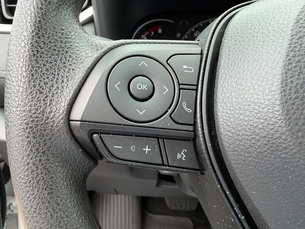 Used 2025 Toyota RAV4 LE AWD/4WD image 14