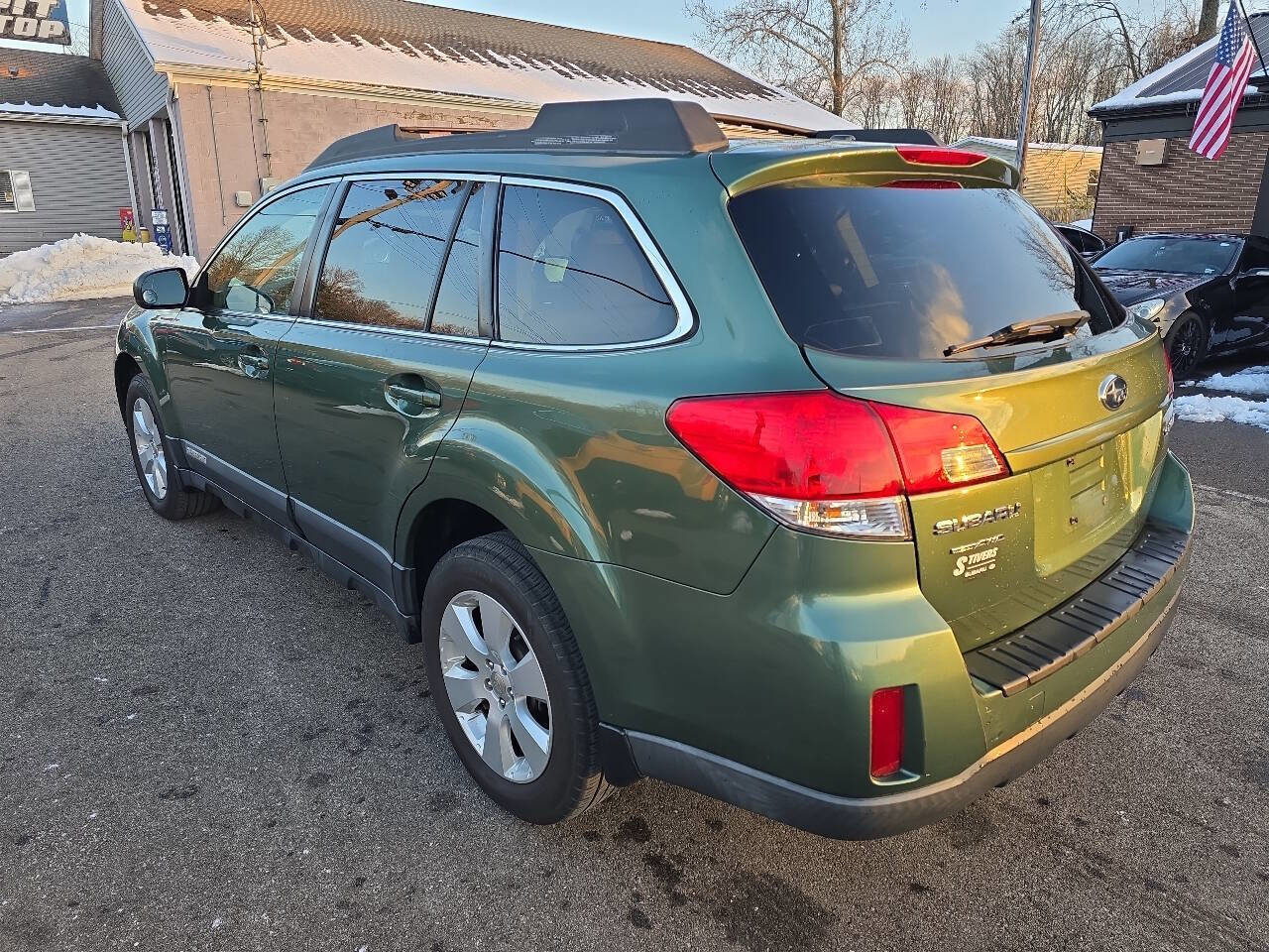 Used 2010 Subaru Outback 2.5i Premium image 4