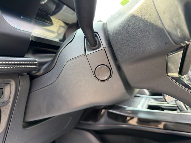 Used 2023 Ford F150 Lightning Platinum image 46