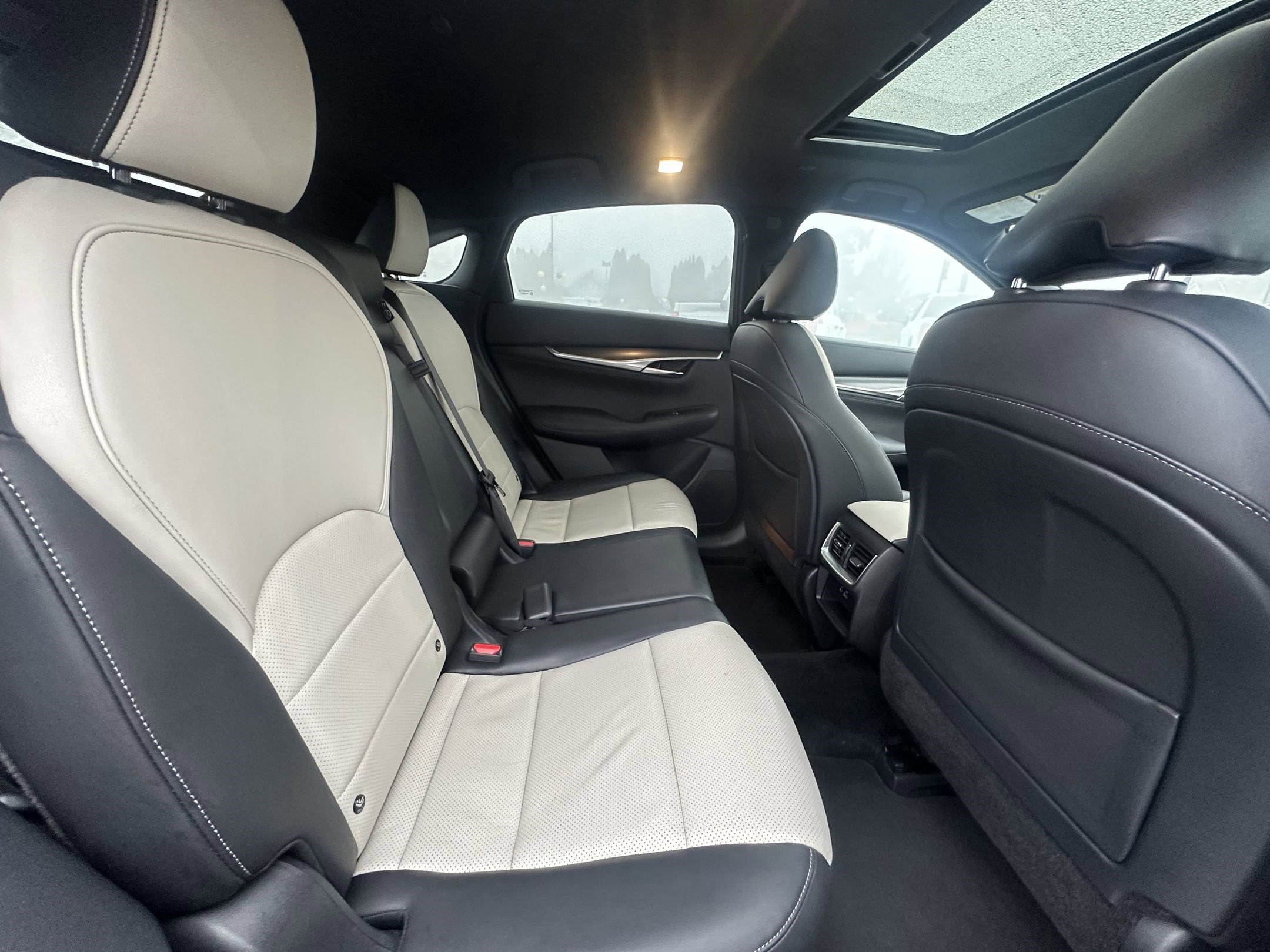 Used 2023 INFINITI QX55 Luxe w/ Cargo Package image 15