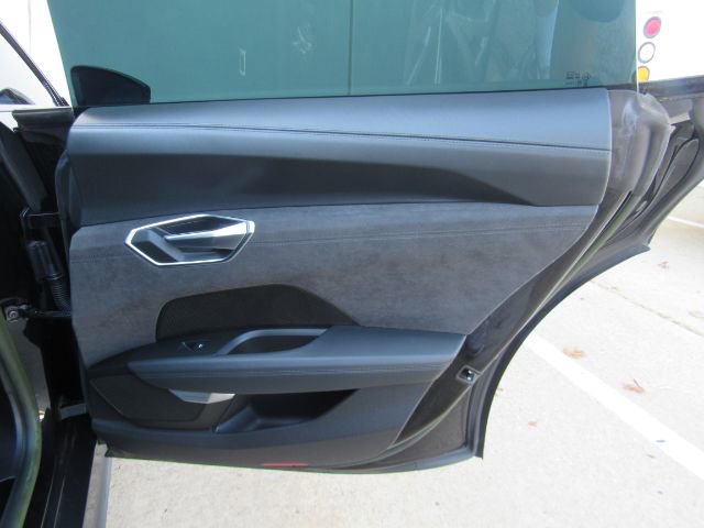 Used 2023 Audi e-tron GT Premium Plus image 26