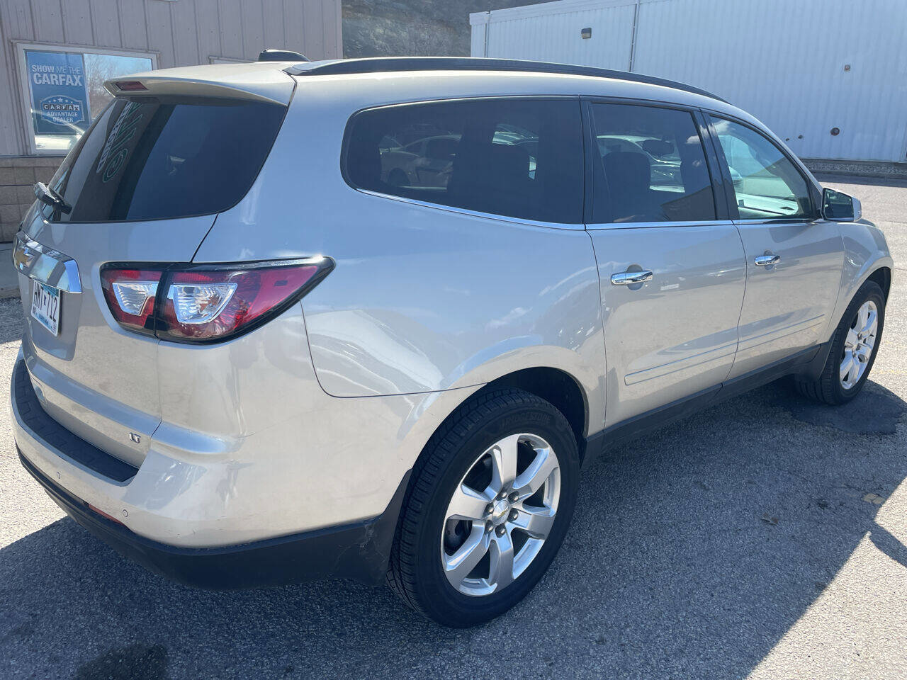 Used 2017 Chevrolet Traverse LT w/ Style and Technology Package image 7