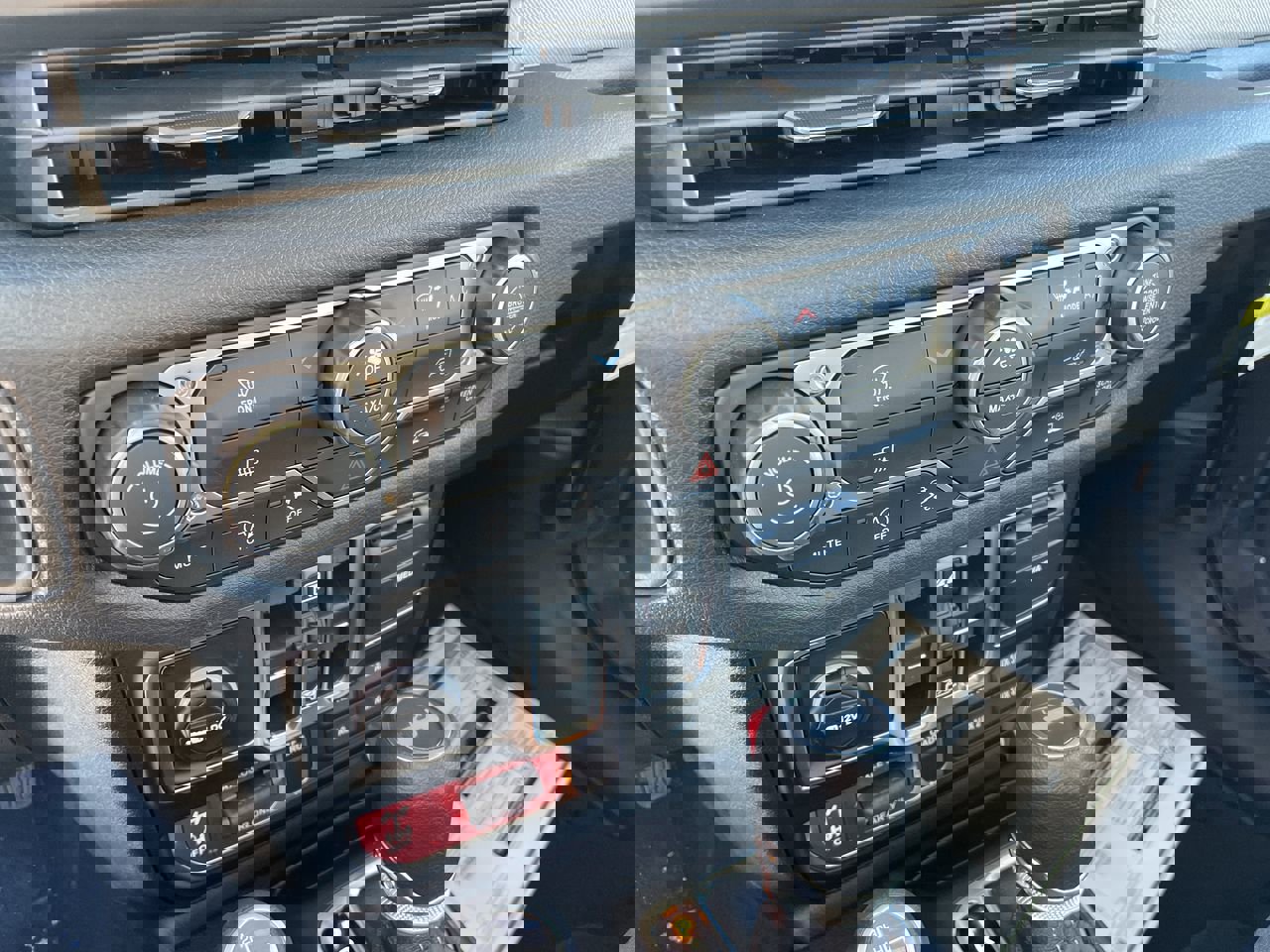 New 2026 Jeep Wrangler Unlimited Sport image 18