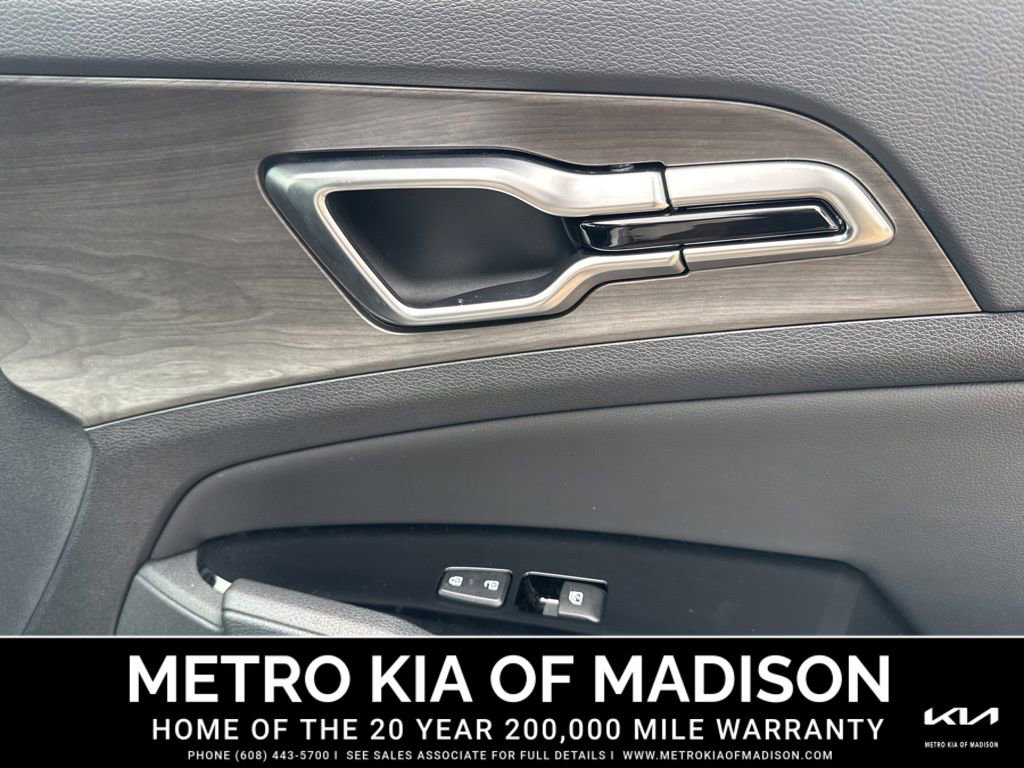 Used 2025 Kia Sportage X-Pro Prestige image 40