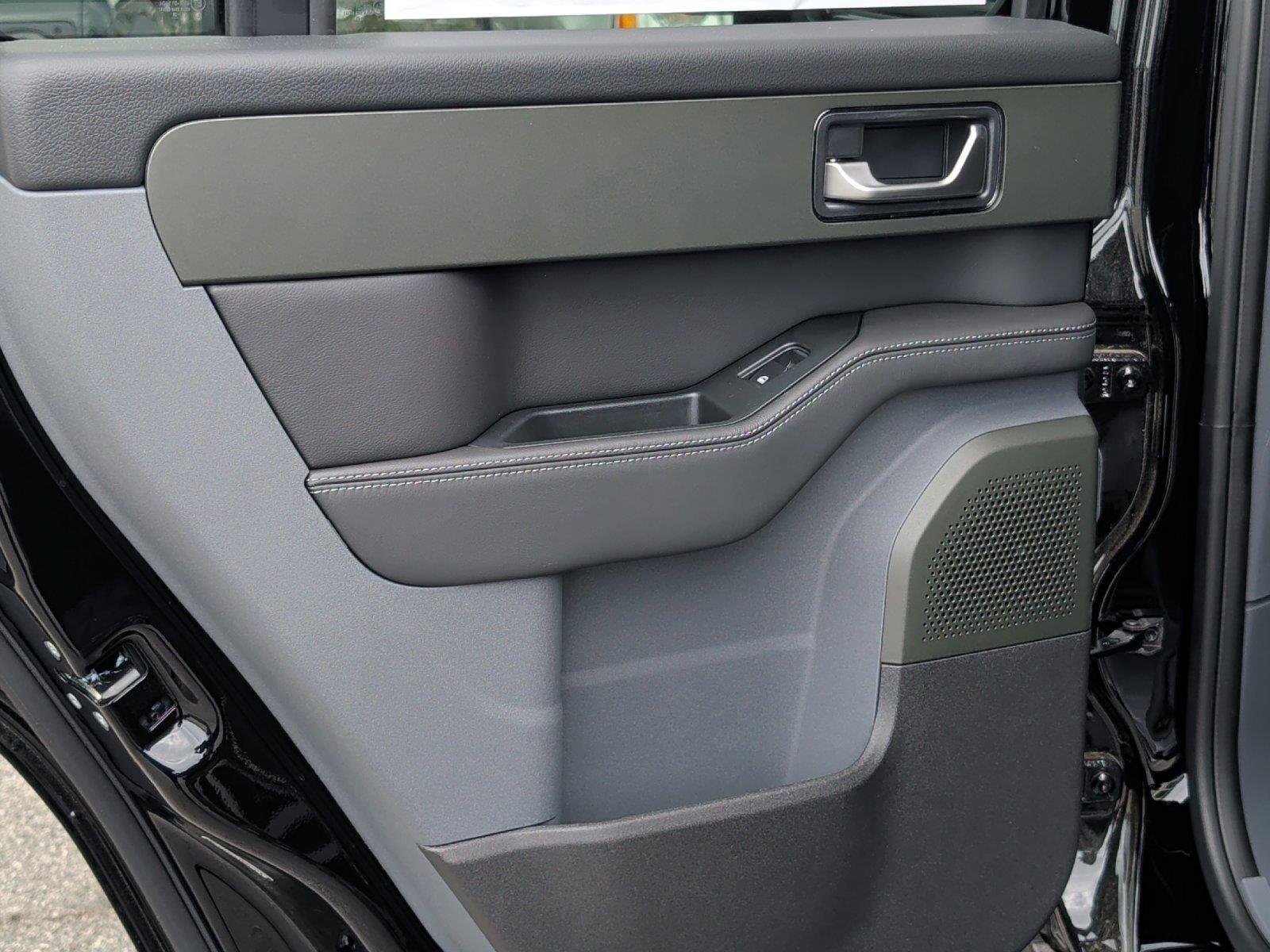 New 2025 INEOS Grenadier Station Wagon AWD/4WD image 32