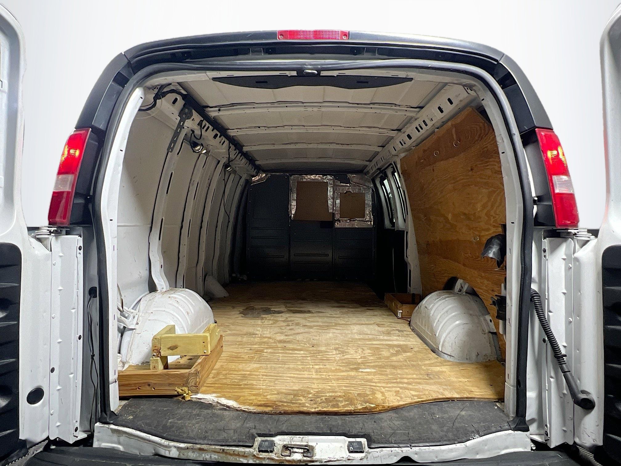 Used 2021 Chevrolet Express 2500 Extended w/ Communications Package image 30