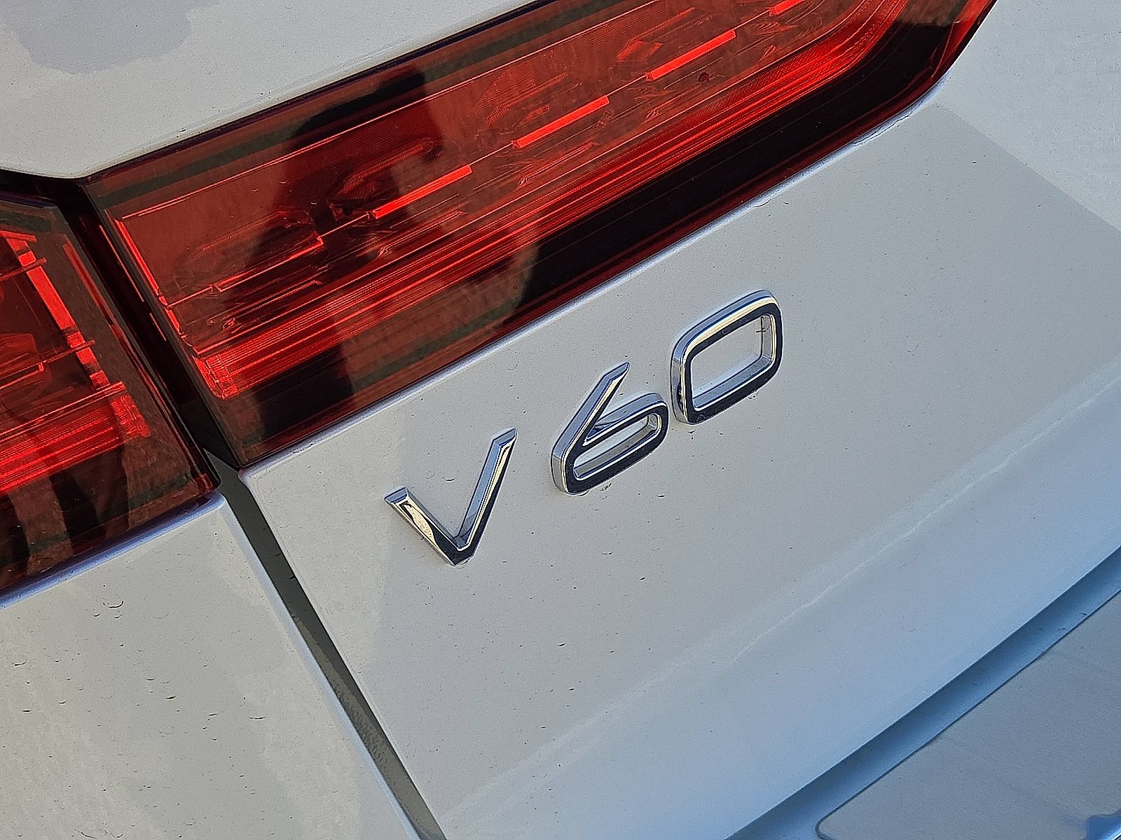 New 2026 Volvo V60 B5 Cross Country Plus w/ Protection Package Premier AWD/4WD image 11