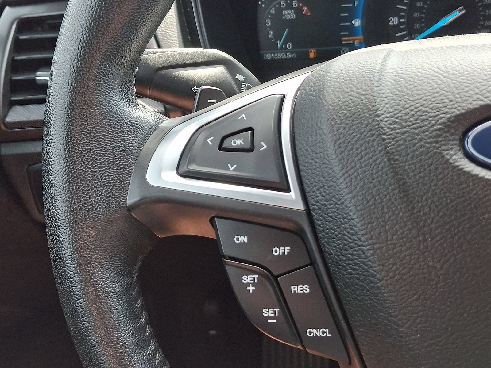 Used 2018 Ford Fusion SE w/ Equipment Group 201A FWD image 21