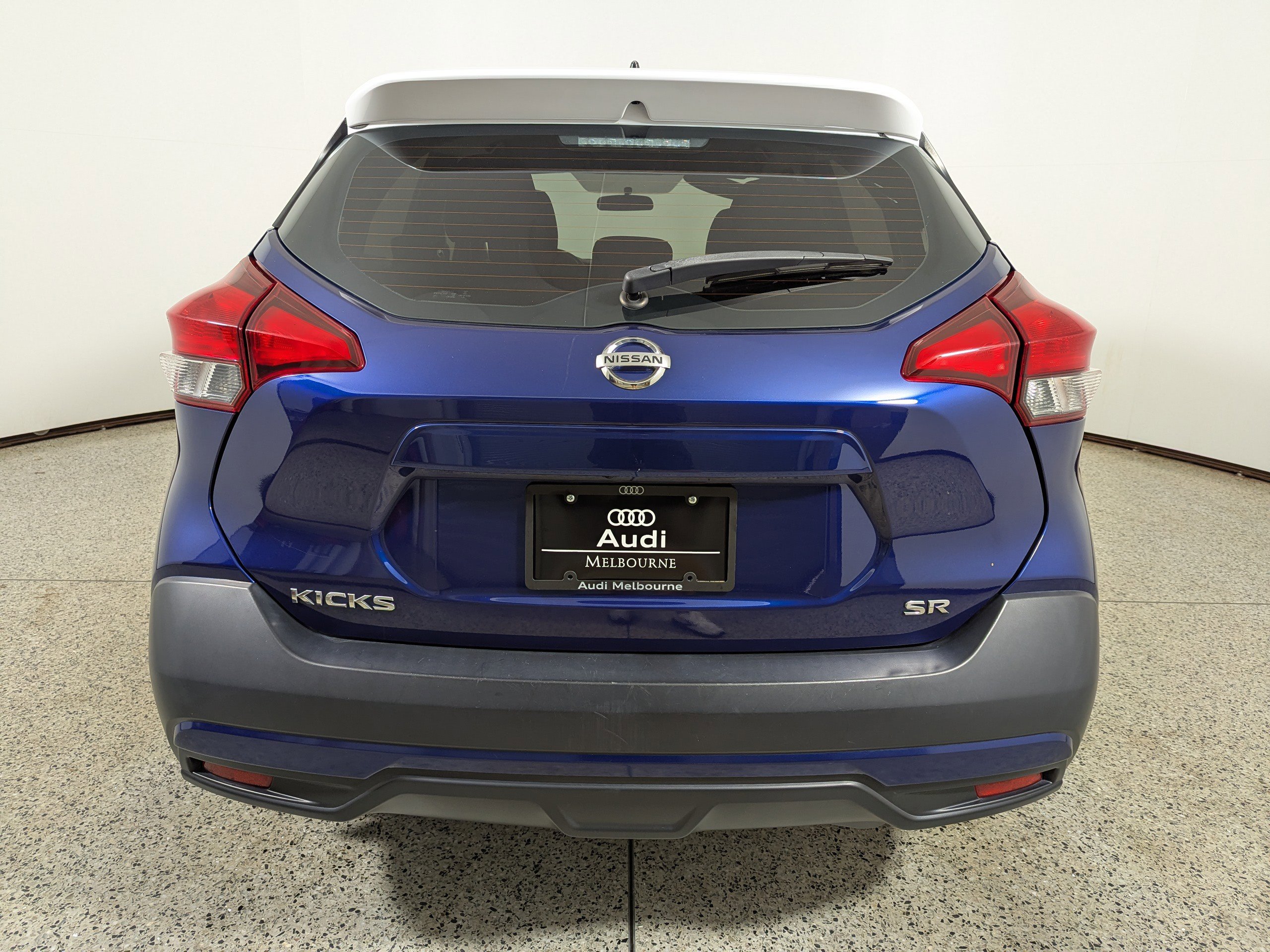 Used 2018 Nissan Kicks SR FWD image 7