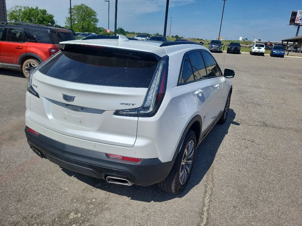 Used 2021 Cadillac XT4 Sport w/ Cold Weather Package FWD image 3