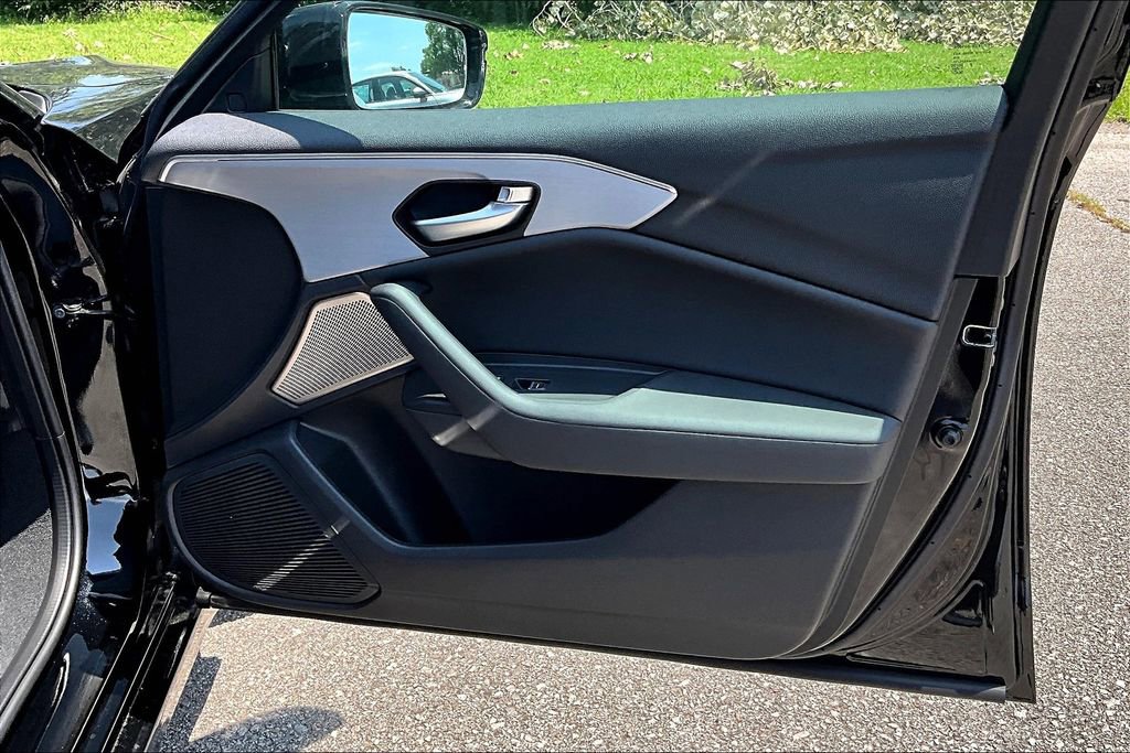 New 2025 Acura TLX w/ Technology Package FWD image 17