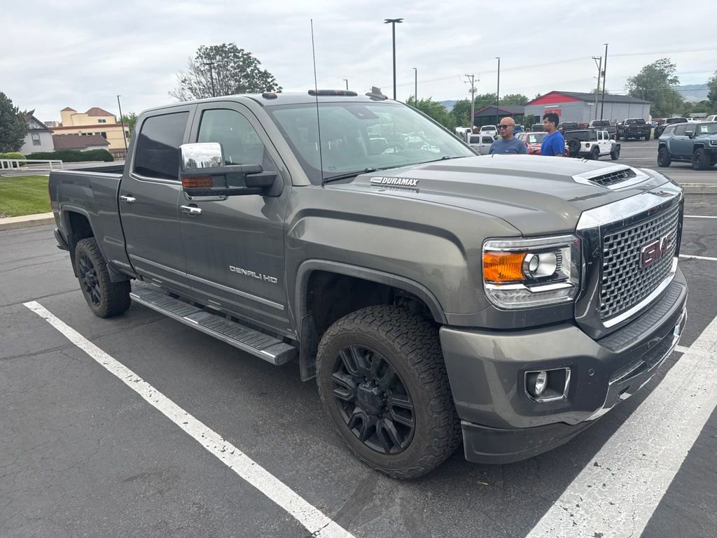 Used 2017 GMC Sierra 2500 Denali w/ Duramax Plus Package AWD/4WD image 1