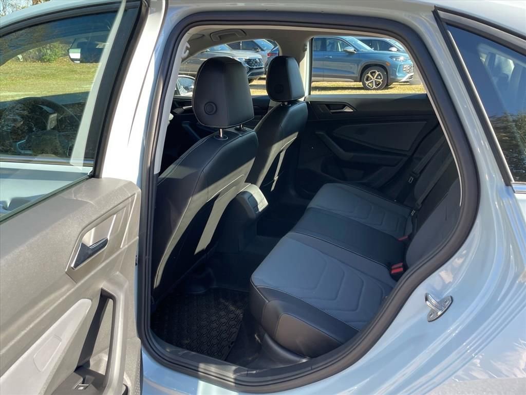 New 2026 Volkswagen Jetta SEL FWD image 17