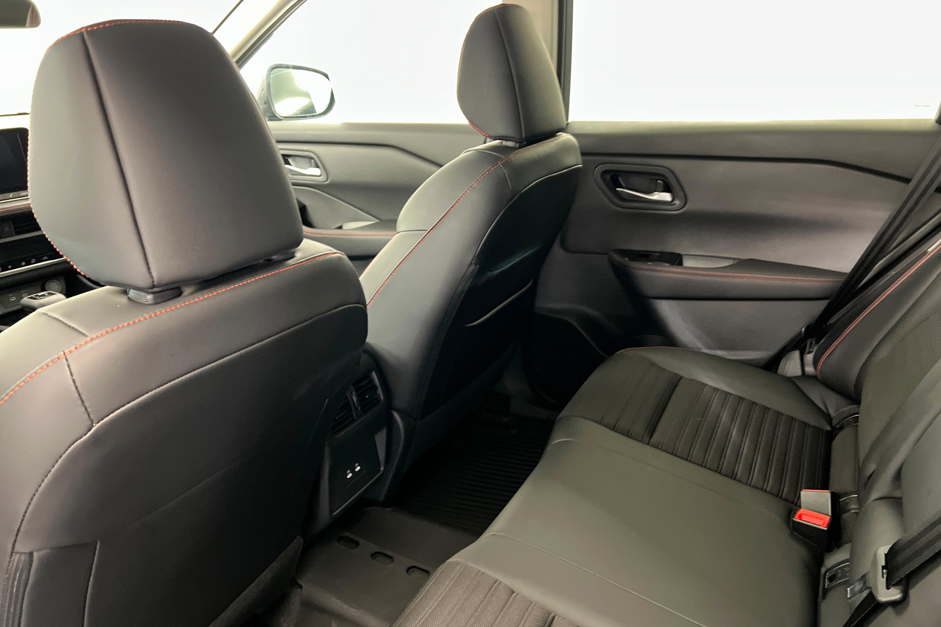 New 2026 Nissan Rogue SV AWD/4WD image 19