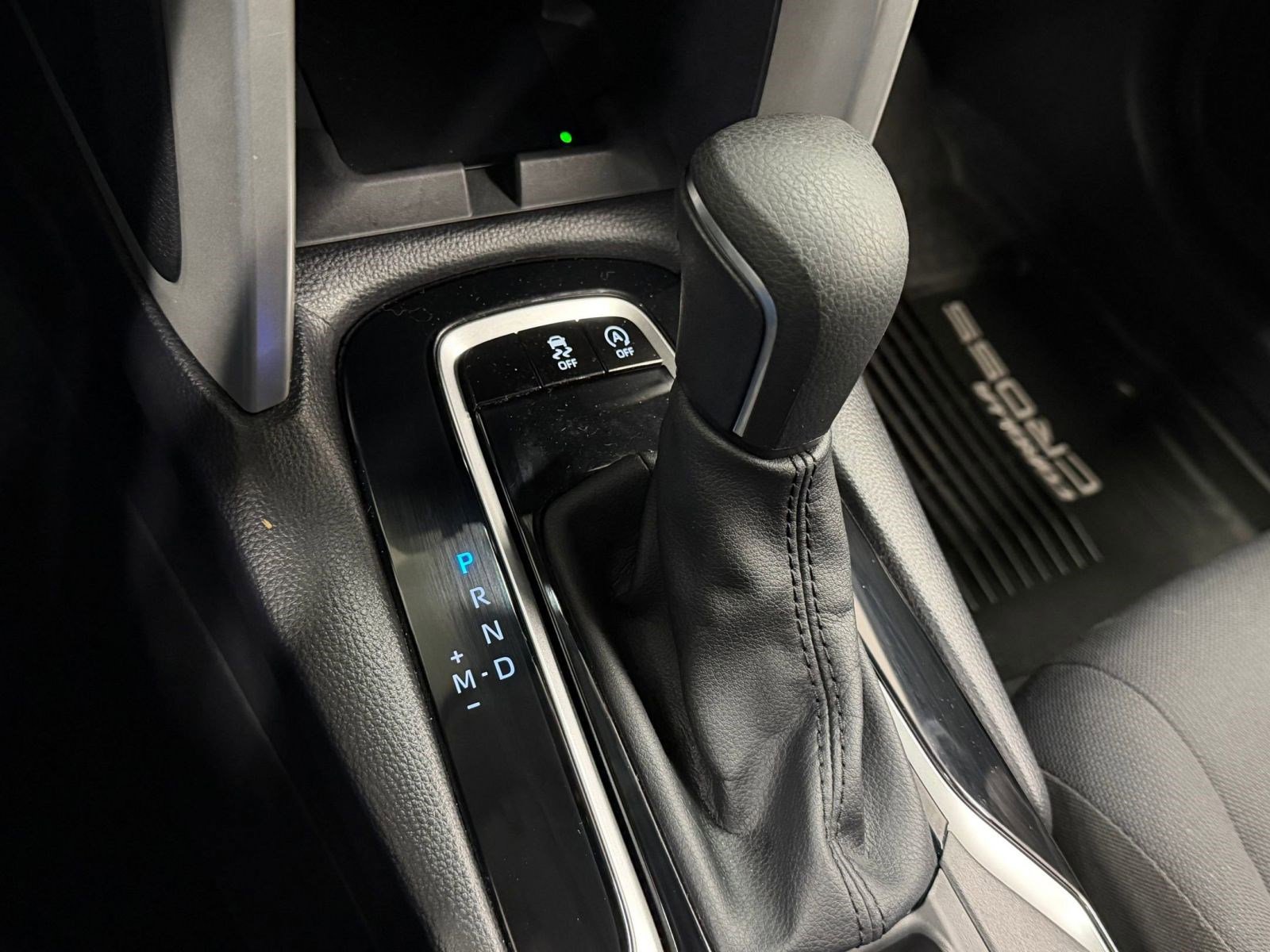 Used 2024 Toyota Corolla Cross LE w/ Moonroof Package image 14