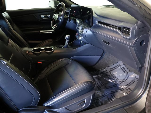 Used 2025 Ford Mustang Premium RWD image 27