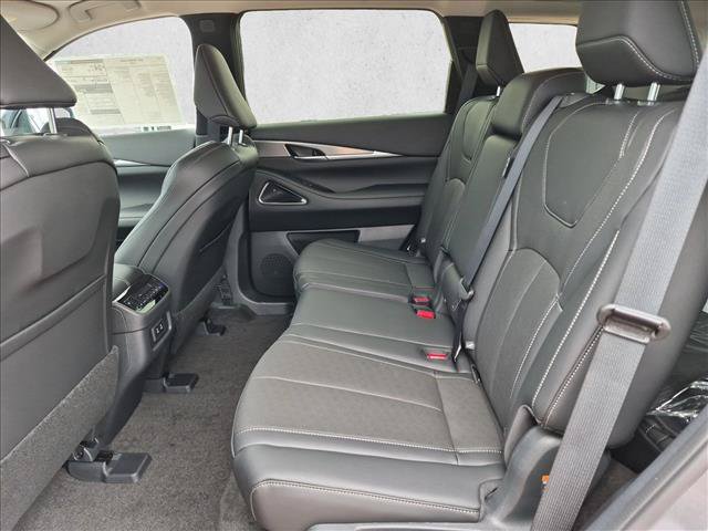 New 2027 INFINITI QX60 Luxe FWD image 16