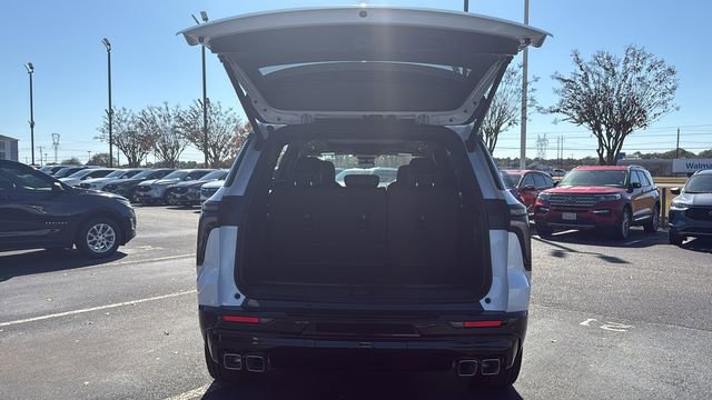 New 2026 Chevrolet Traverse RS w/ LPO, Floor Liner Package FWD image 9