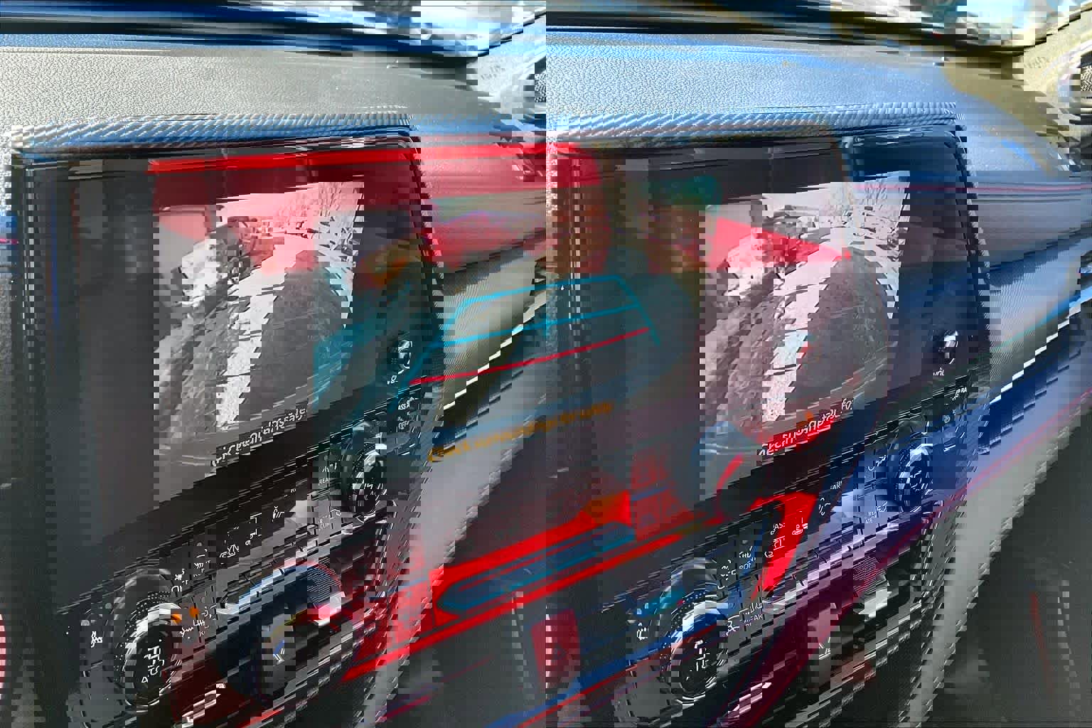 Certified 2024 Toyota Highlander XSE image 28