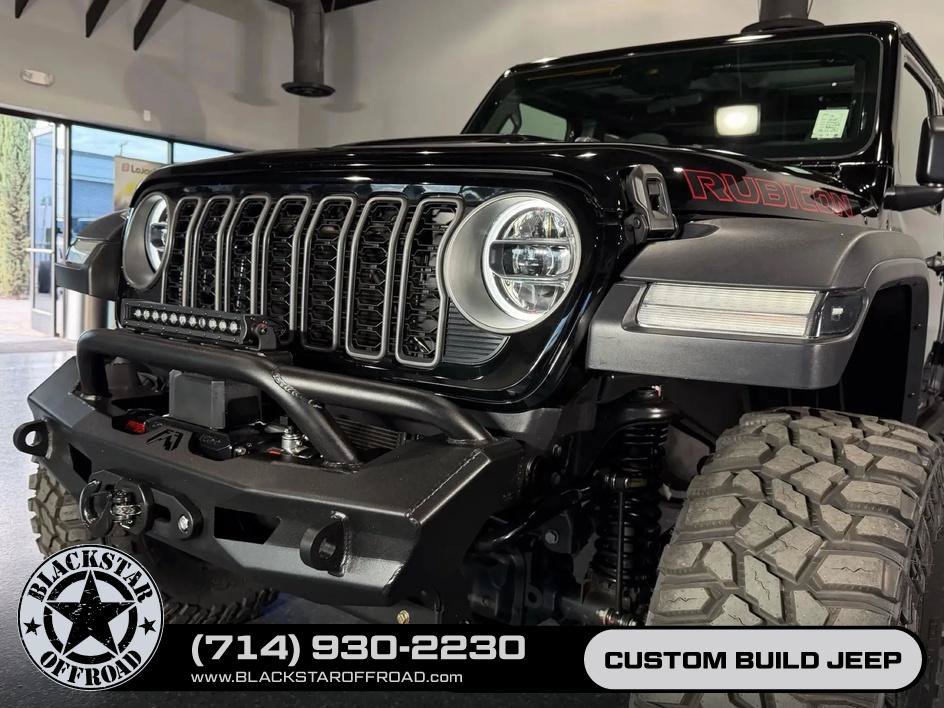 Used 2025 Jeep Wrangler Unlimited Rubicon AWD/4WD image 4