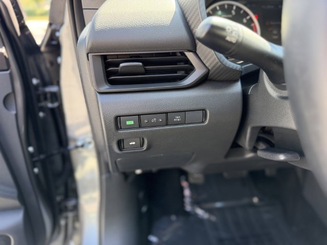 Used 2025 Nissan Sentra S FWD image 17
